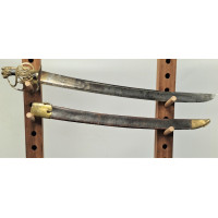 Armes Blanches FORT SABRE D' OFFICIER SUPERIEUR REVOLUTIONNAIRE A L' EFFIGIE DE LAFAYETTE  -  FRANCE Révolution {PRODUCT_REFEREN